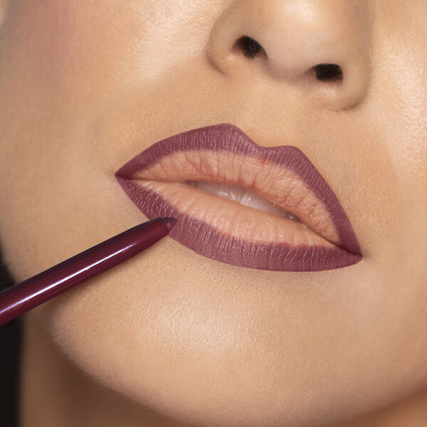 Plush Lipliner Bella